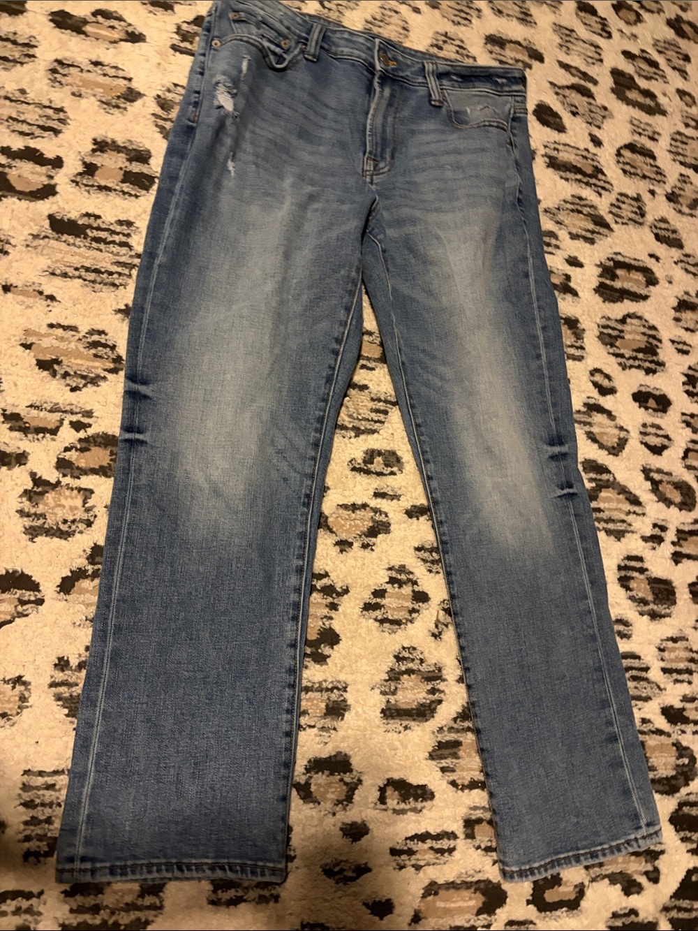 Aeropostale Women's Straight Leg Jeans - Light Blue Wash